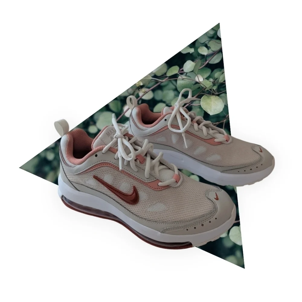 Nike Women's Air Max AP Shoe Sizes 8 , 8.5 and 9